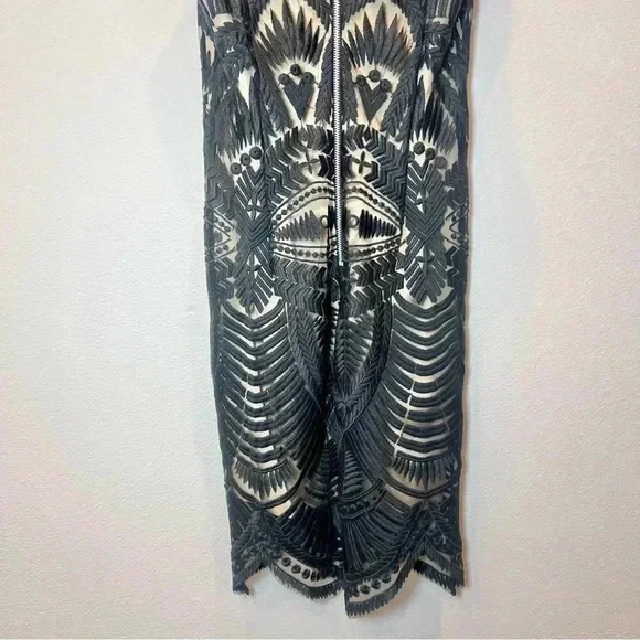 NWT Bardot Women’s Black Embroidered Lace Dress Size US 4 / X-Small - Picture 7 of 11